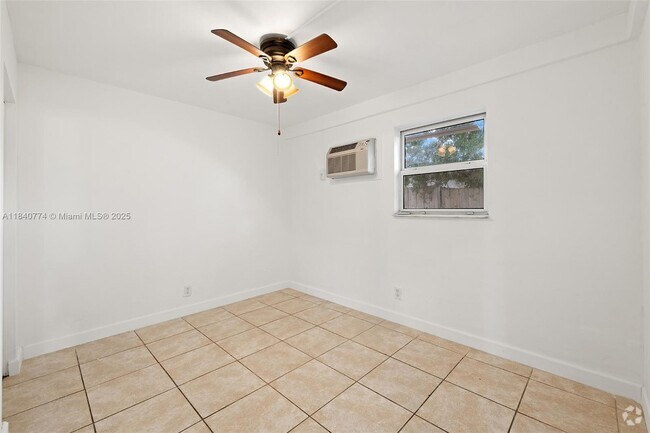 Building Photo - 517-521 NW 18th Ave Unit 1 Rental
