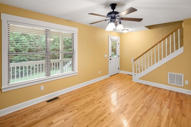 Photo - Sweet Two-Story Cottage