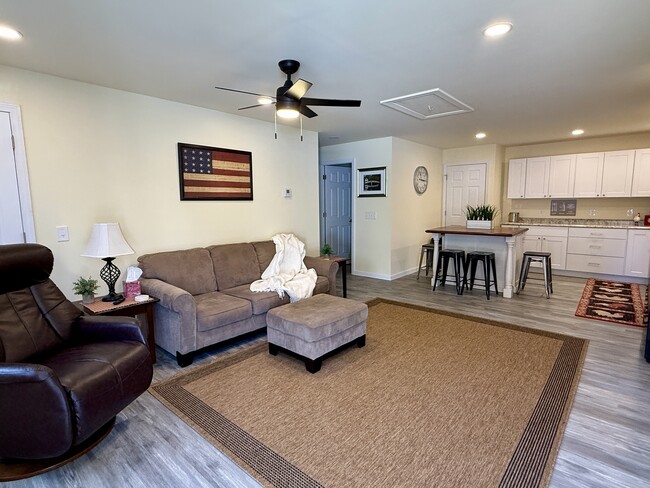 Photo - 420 Hancock St Unit A