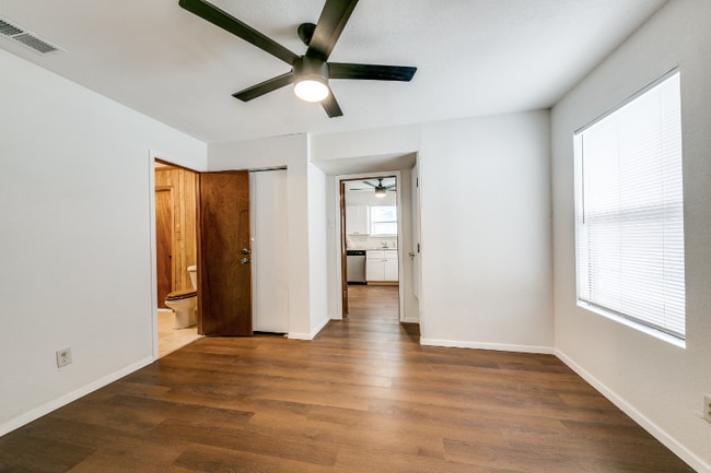 Photo - 2509 Valwood Pkwy Unit 2