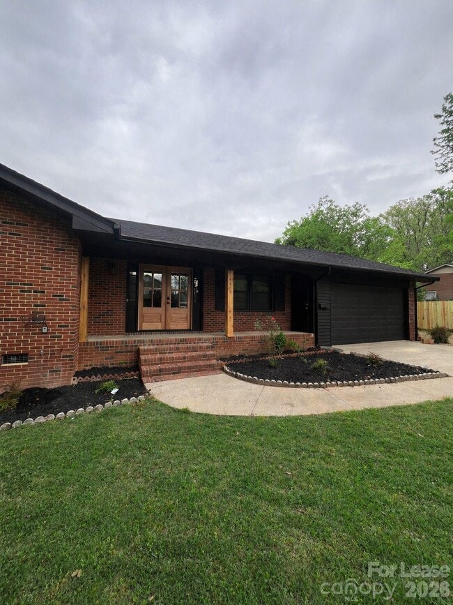 Photo - 4012 Belshire Ln