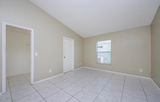 Photo - 1422 Coldwater Ct