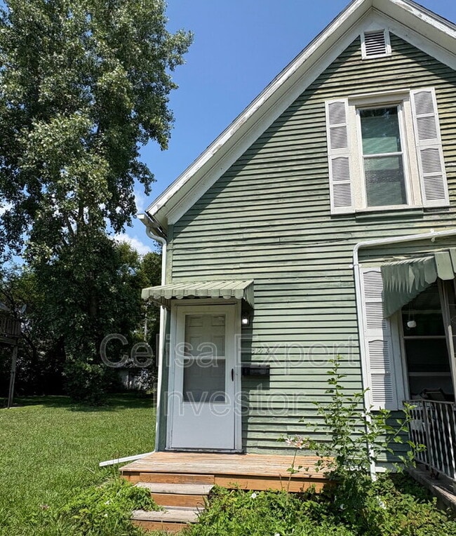 Building Photo - 814 Grace Ave Unit #1/2 Rental