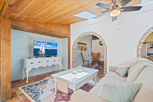 Photo - 408 Harrison Ave Unidad ID1346823P