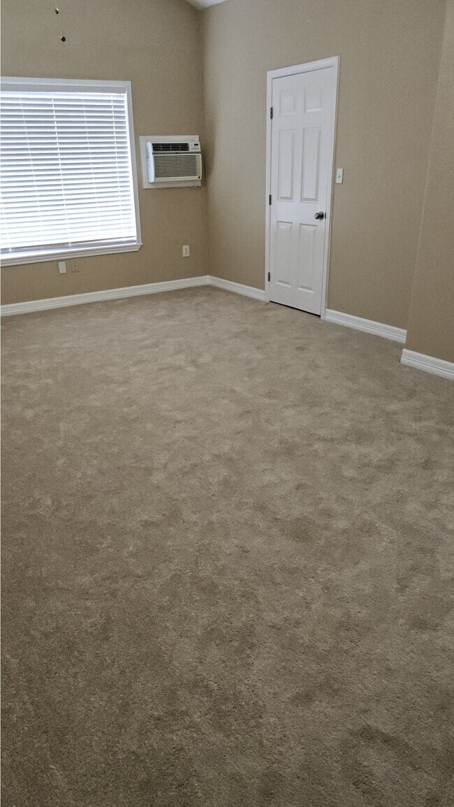 12807 Villawood Ln