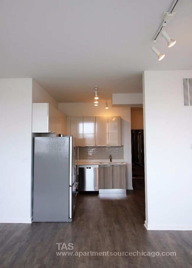 Photo - Gut rehabbed 3 bedroom 2 bath TOP FLOOR loft-style unit in WRIGLEY! Unit 401
