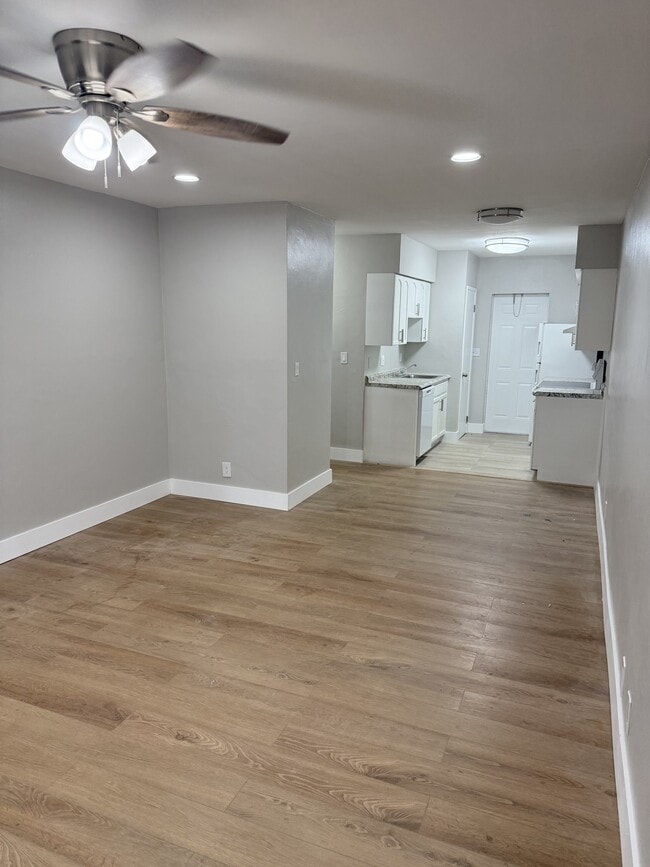 Photo - 759 NE 13th Ct Unit 3