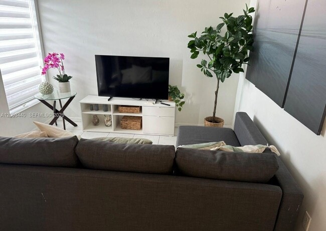 Photo - 3868 NE 169th St Unit 402