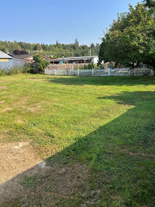 Photo - 18724 Fishermans Loop