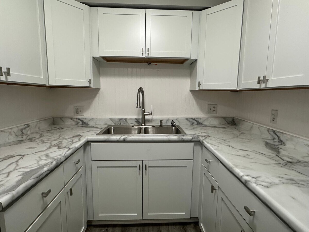 761 Englewood Ave - 761 Englewood Ave Unit 761 Englewood  1