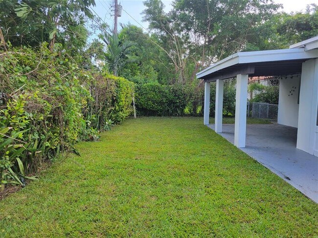 Photo - 53 Alcantarra Ave