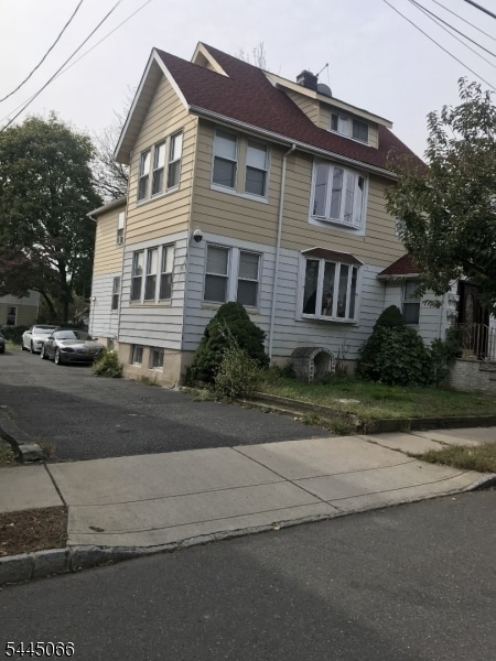 Building Photo - 39 Malone Ave