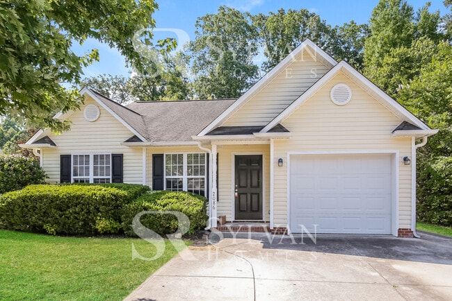 Discover Spacious Comfort & Fun - Discover Spacious Comfort & Fun House
