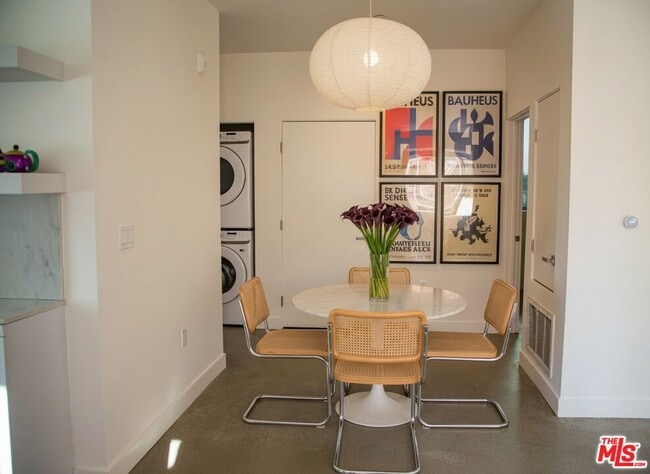 Photo - 4826 Franklin Ave Unidad 2