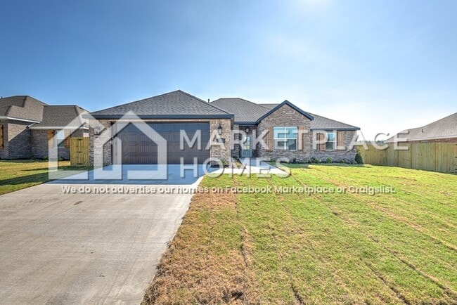 Building Photo - 375 Canada Dr