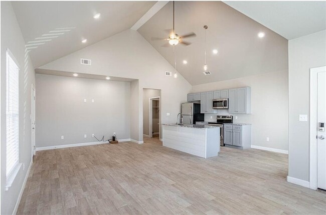 Photo - 901 Vly Oaks Ln