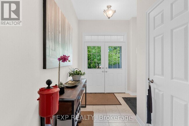 Photo - 450 Worthington Ave