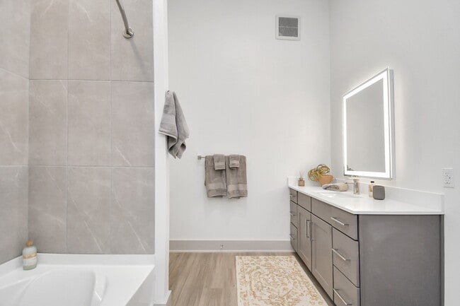 Photo - 1617 Enid St Unit 281