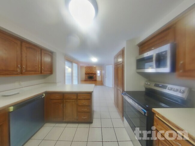 Photo - 4845 Orleans Ln N