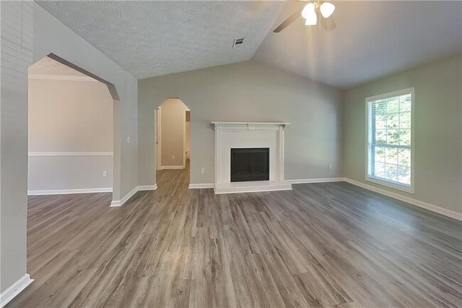 Photo - 1395 Chalet Cir