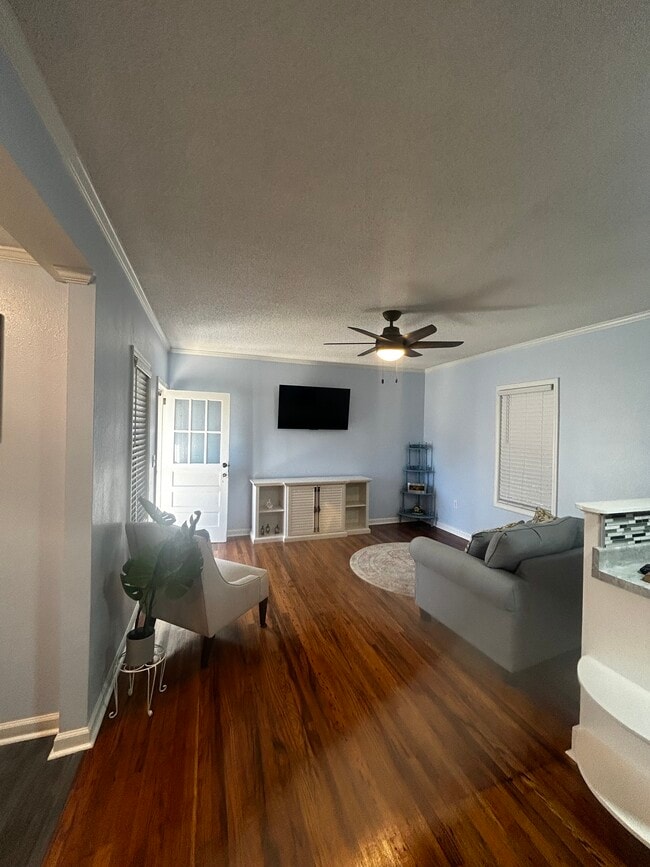 Living - 2511 Mashburn Rd Rental
