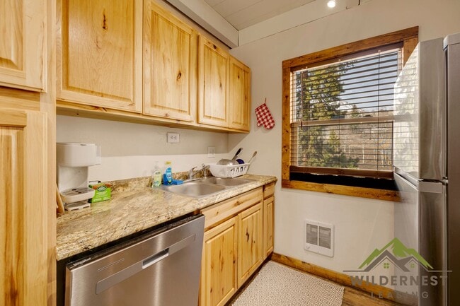 Photo - Bright and Quiet 2 Bedroom Condo