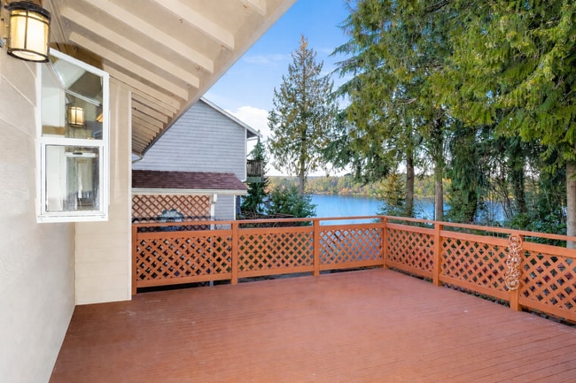 Photo - 3 bed 2 bath Home with Lake Views for Rent