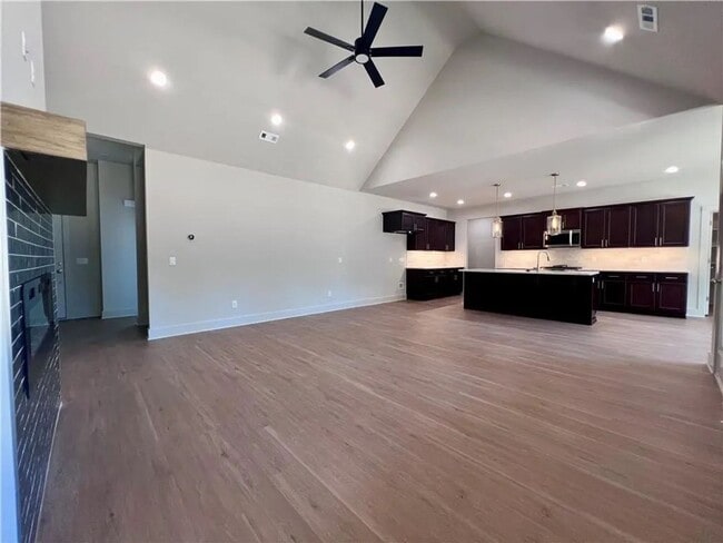 Photo - New Beginnings Start At AMRR: Luxury 4 Bedroom Home In Fayetteville