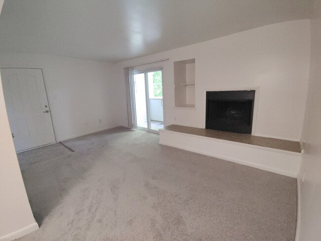 Photo - 600 Reusens Rd Unidad Waitlist