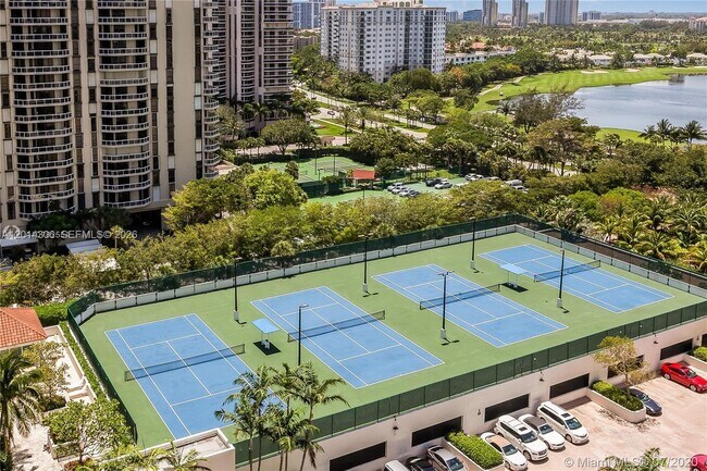 Photo - 20201 E Country Club Dr Unit 1408