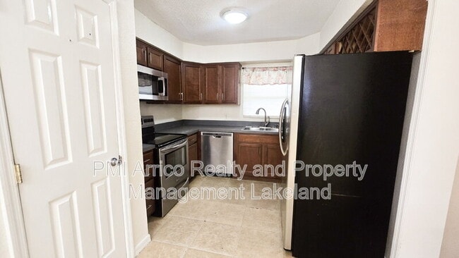 Photo - 2526 Edmond Cir