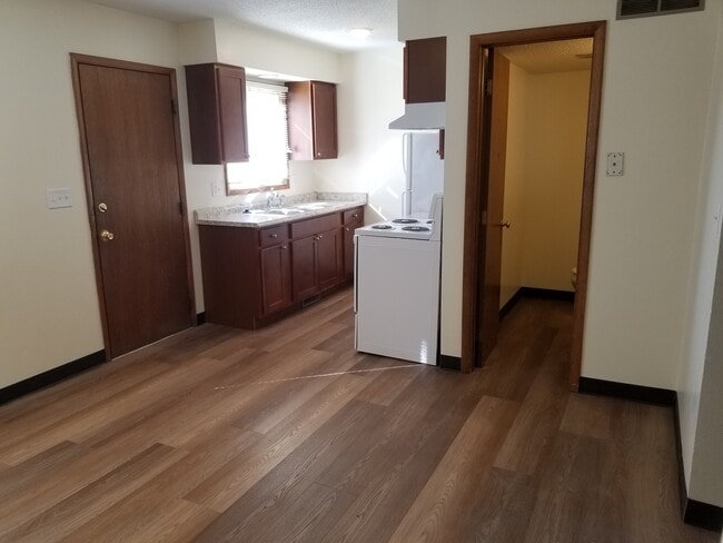 Photo - 2721 Ferndale Ave