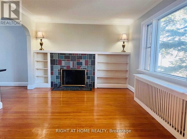 Photo - 201 Codsell Ave