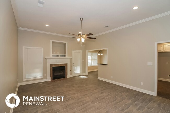 Photo - 60 Edgewater Cove