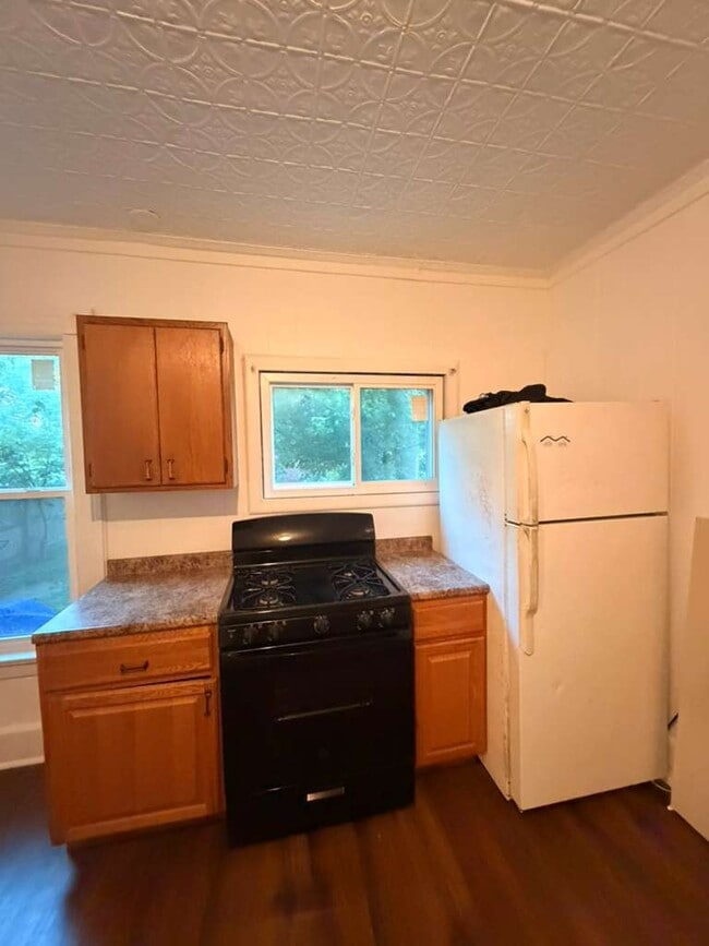 Building Photo - 1822 Highland Ave Unit 1822 Highland Ave #2