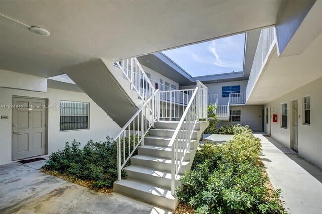 Photo - 1720 Cleveland St Unit 206E