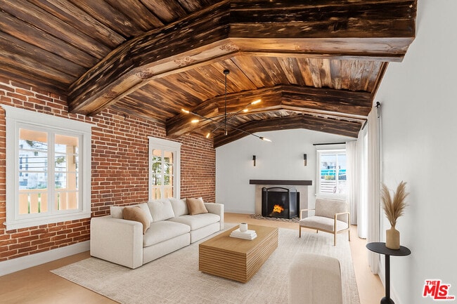 Building Photo - 8467 4th St