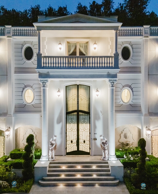 Photo - 1455 Robmar Dr