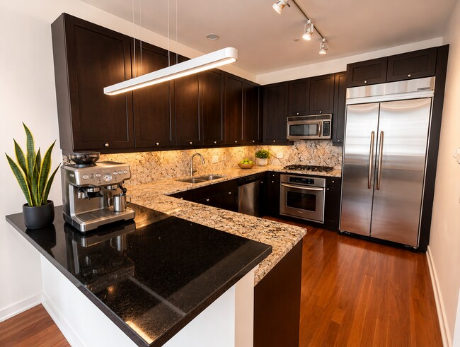 Photo - 333 N Canal St Unit #  01802