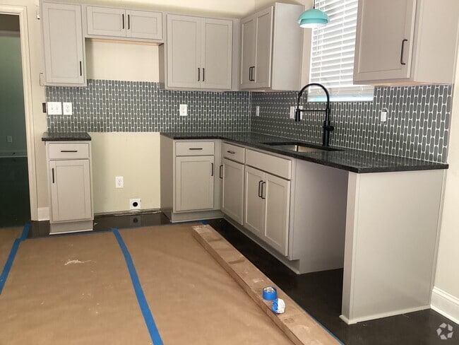 Building Photo - 816 Shull St Rental