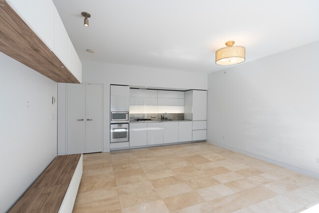 Building Photo - 1706-838 W Hastings Unit 1706