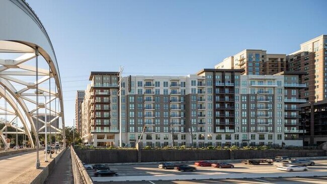 Photo - 4641 Montrose Blvd Unidad b10