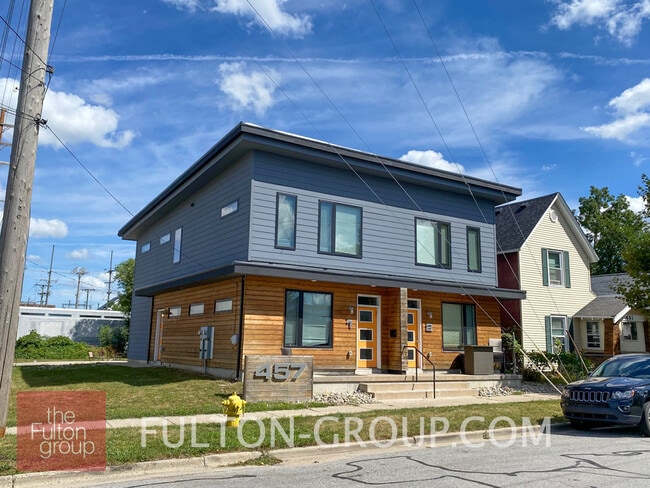 Photo - 457 4th St NW