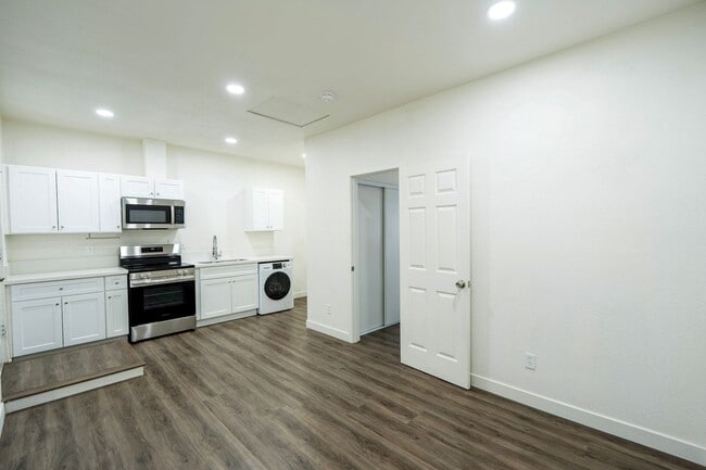 Photo - 47 N Michigan St Unit 3