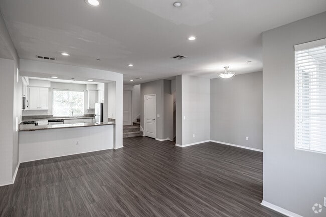 3BR, 3.5BA - 1656SF - Living Room