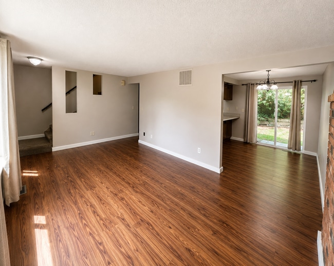 Photo - 11080 N Skagit St