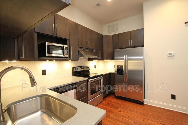 Building Photo - 149 S Daniel Morgan Ave Rental