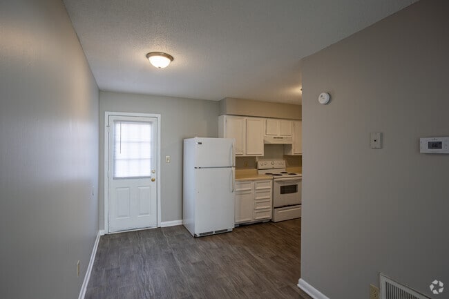 2BR. 1.5BA - 1100SF.- Dining Room - Jackson Manor Apartments