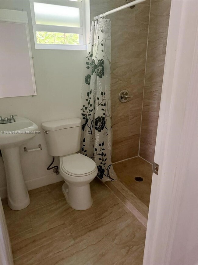 Photo - 337 SW 10th Ave Unit 6