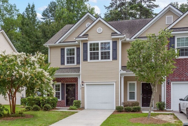 Photo - Three Bedroom Townhouse in Carolina Bay